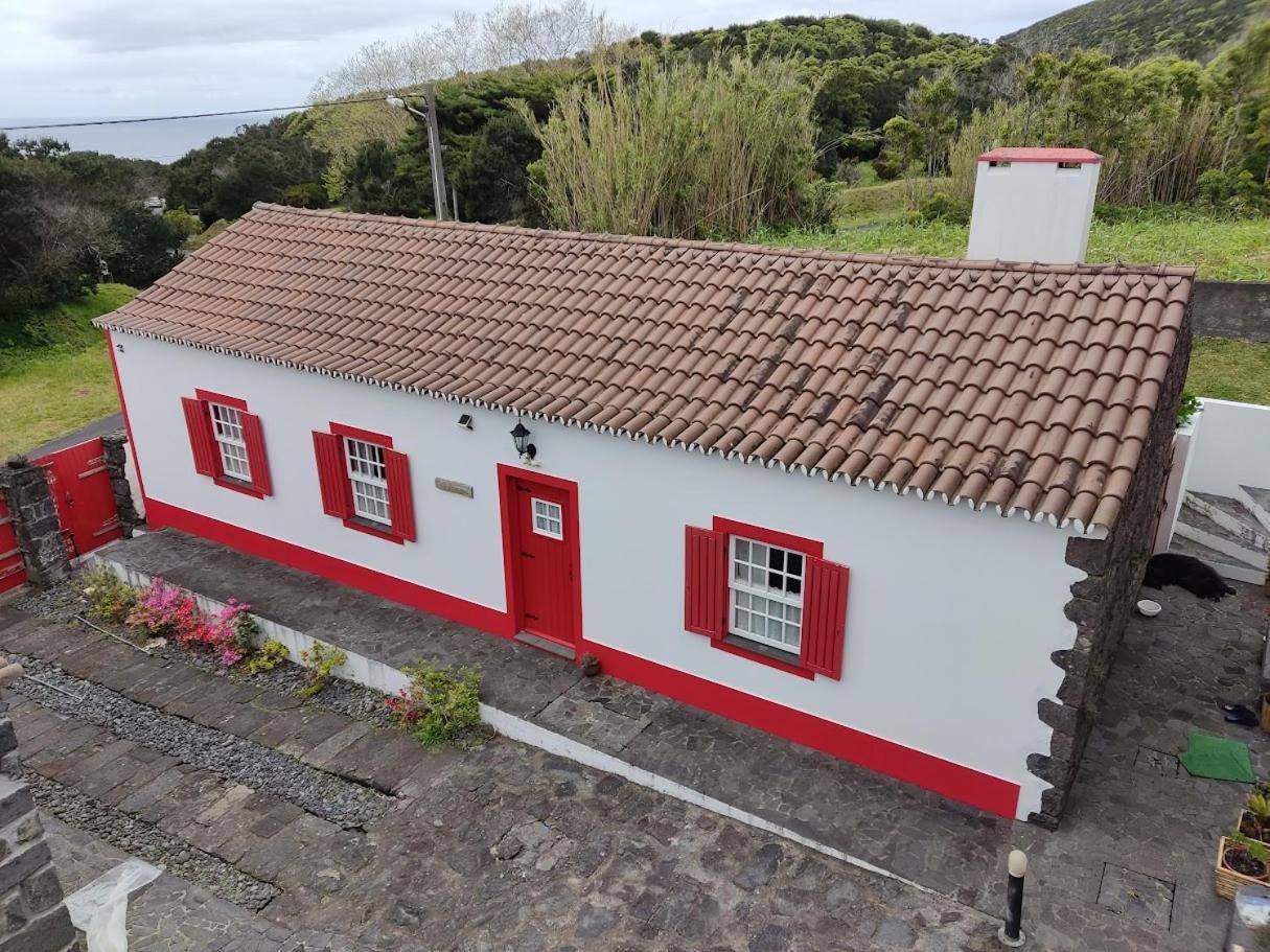 Hostal Casal Do Vulcao Capelo Exterior foto