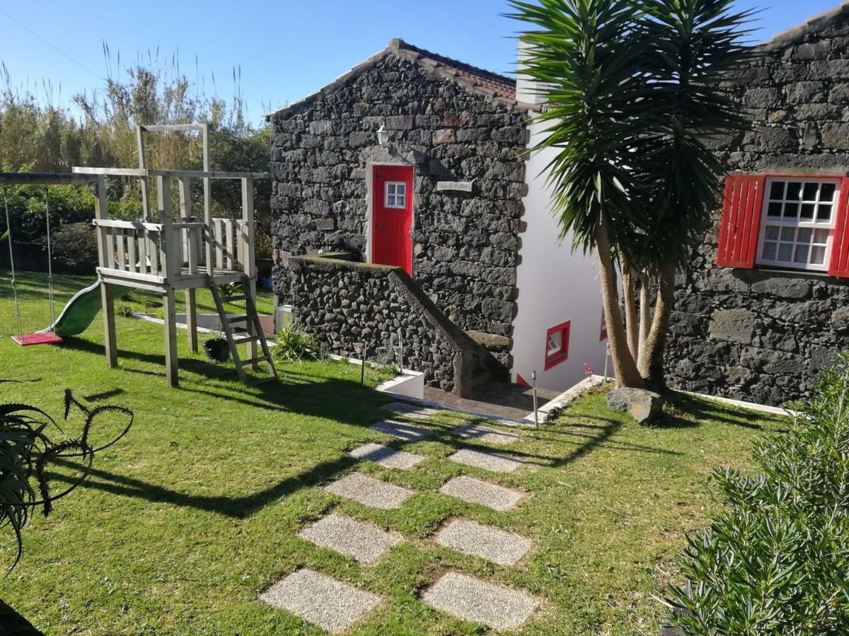 Hostal Casal Do Vulcao Capelo Exterior foto